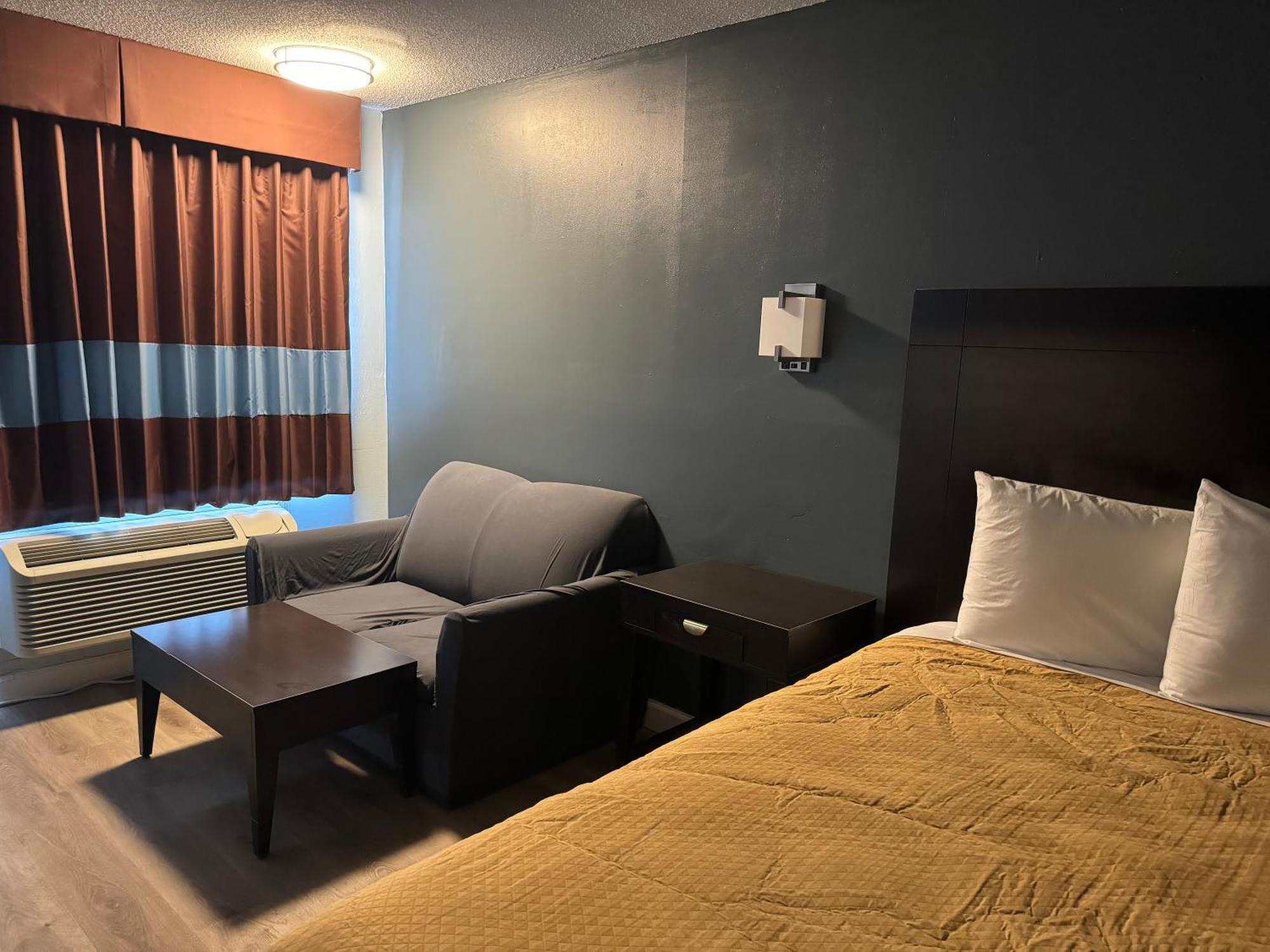 Red Carpet Inn & Suites - דנוויל מראה חיצוני תמונה