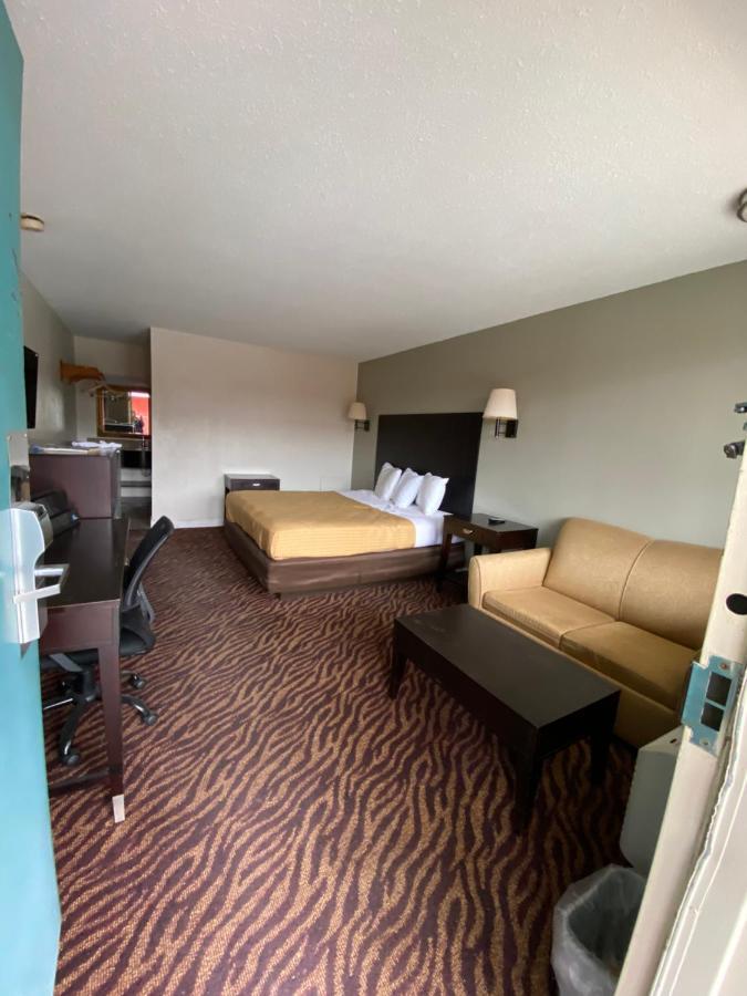 Red Carpet Inn & Suites - דנוויל מראה חיצוני תמונה
